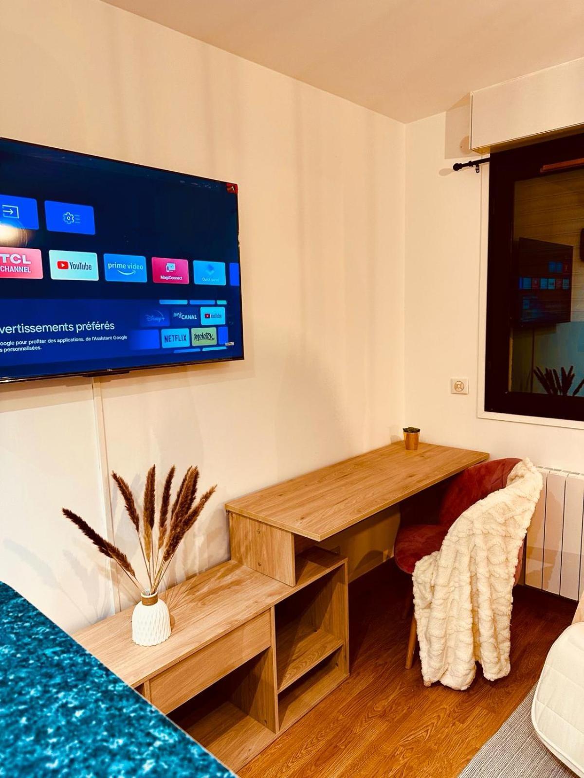 Appartement Elegant A Conflant Конфлан-Сент-Онорин Екстериор снимка