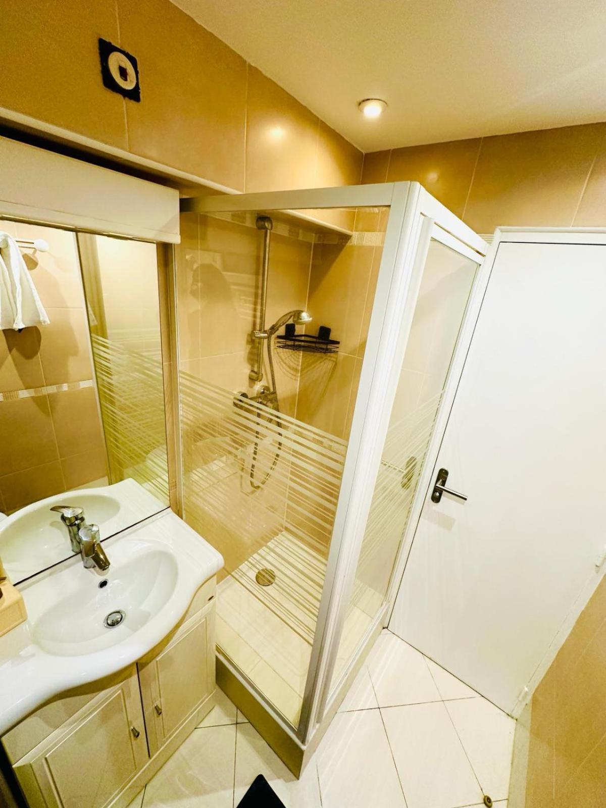 Appartement Elegant A Conflant Конфлан-Сент-Онорин Екстериор снимка